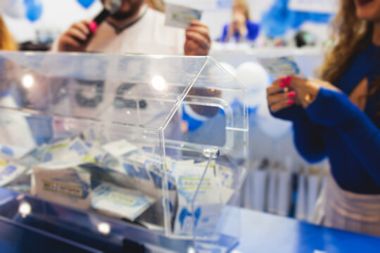 揭秘六合彩：彩券品牌与奖赏的魅力